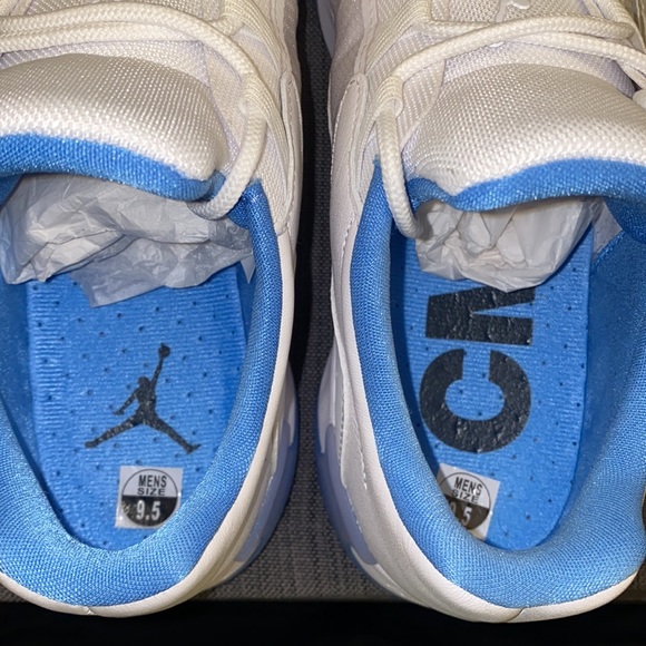 Jordan 11 CMFT Low ‘White Army Navy’ Size 9.5 like new with Original Box - Picture 5 of 6